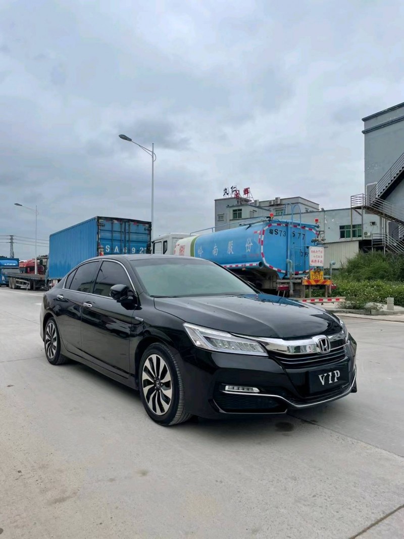 东莞18年本田雅阁2