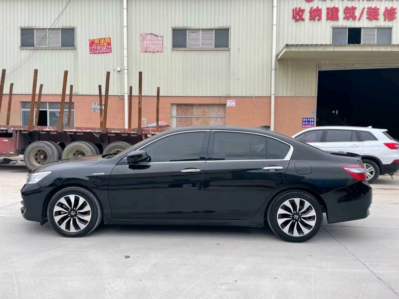 东莞18年本田雅阁8