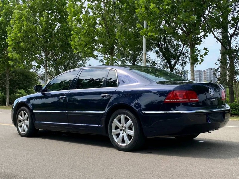 徐州11年大众辉腾8