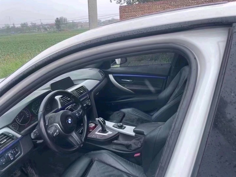 北京18年宝马3系3