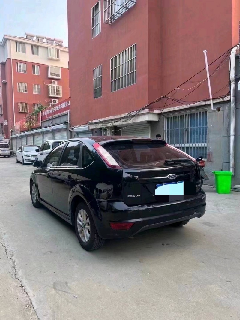 北京11年福特福克斯8