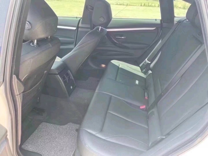 北京21年宝马3系GT4