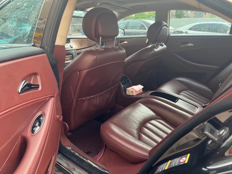 广州11年奔驰CLS4