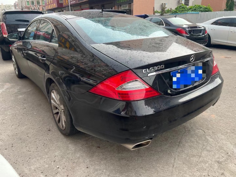 广州11年奔驰CLS3