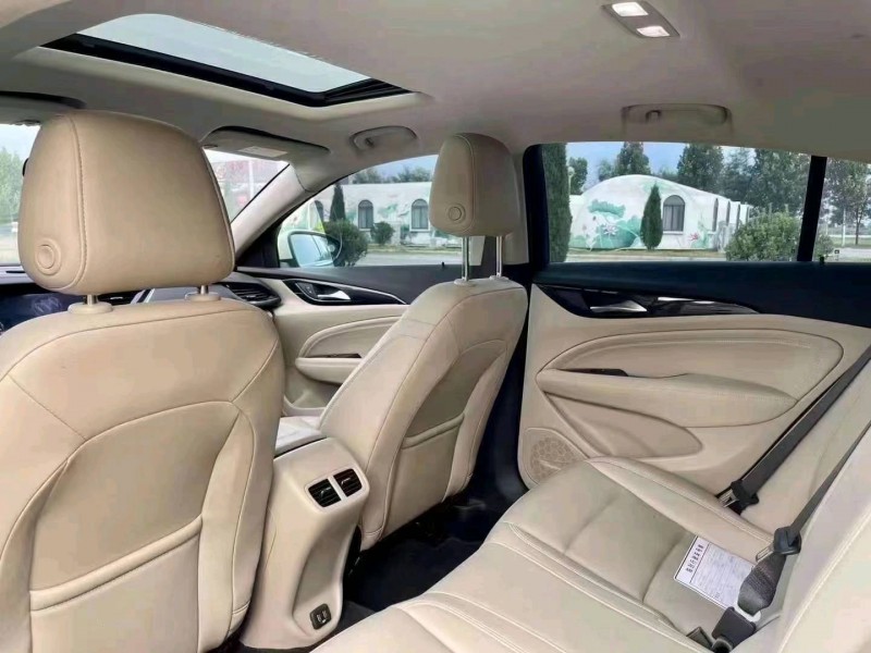 枣庄21年别克君威6