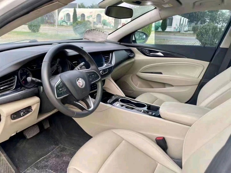 枣庄21年别克君威5