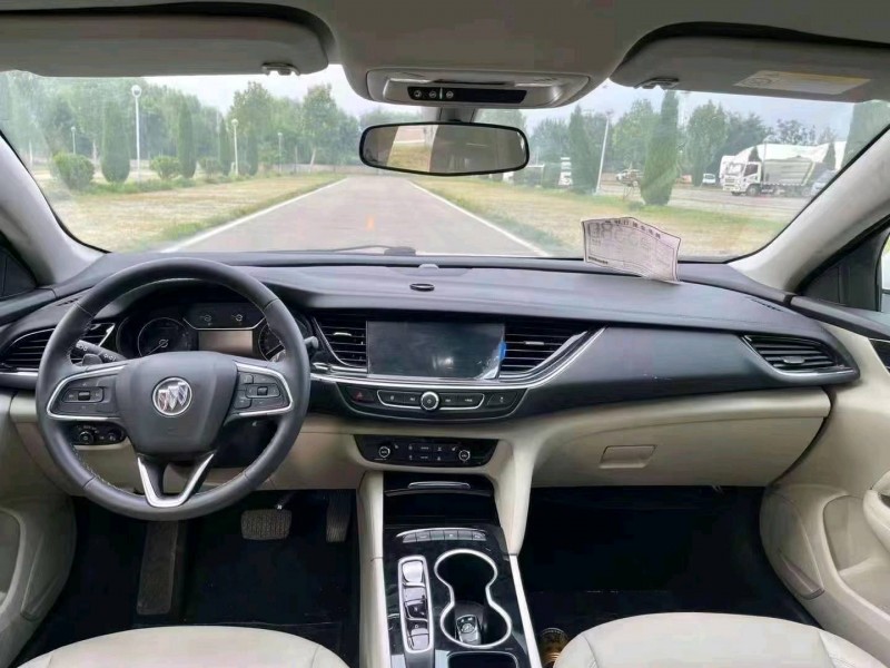 枣庄21年别克君威8