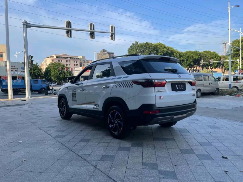 东莞18年东风风光6