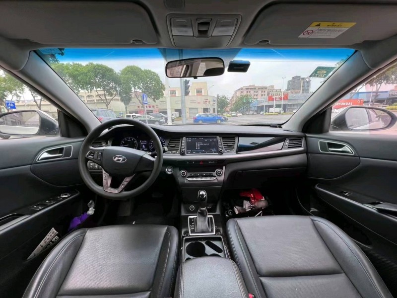 东莞18年现代名图4