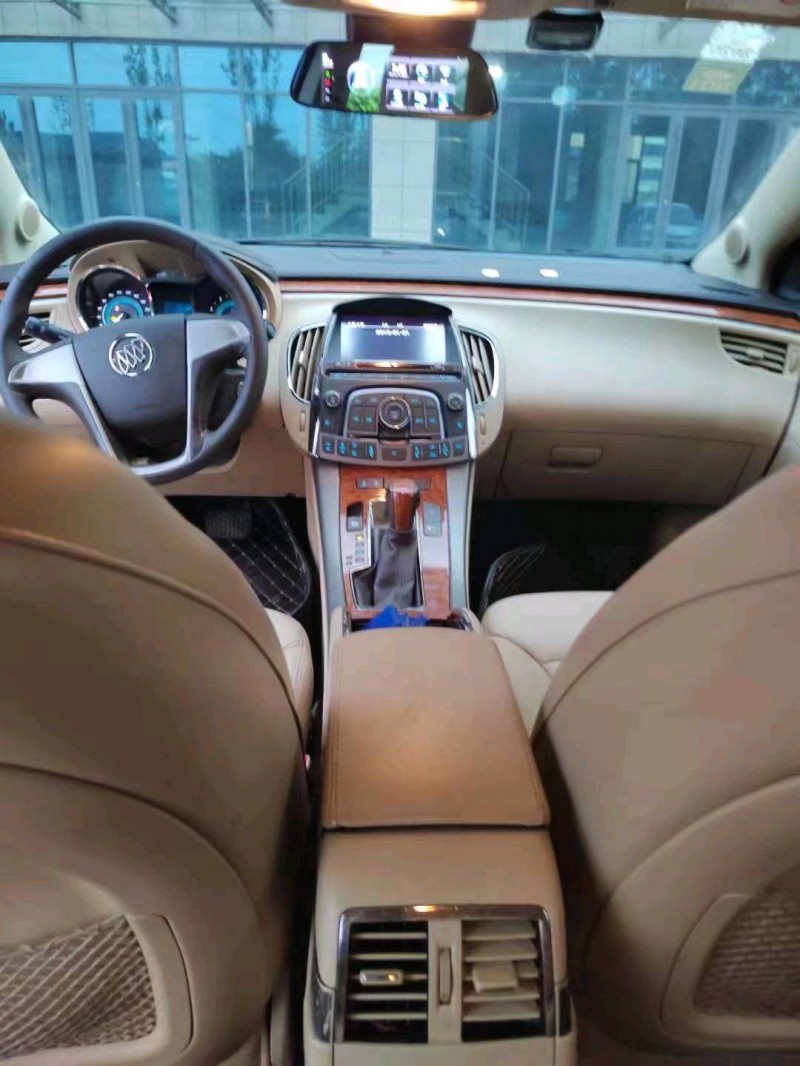 烟台13年别克君越4