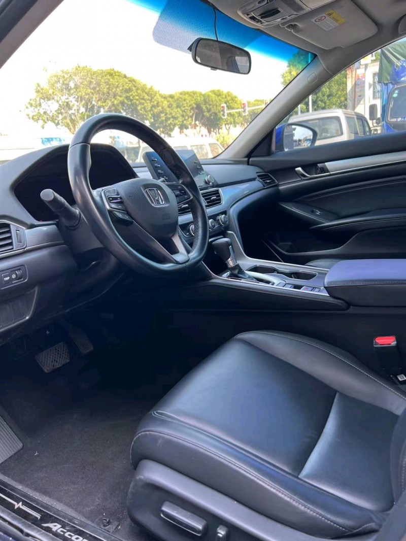 东莞20年本田雅阁5