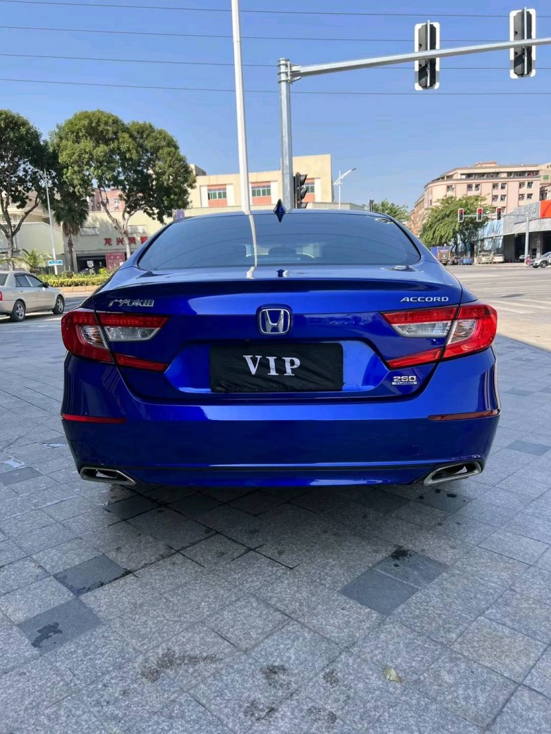 东莞20年本田雅阁8