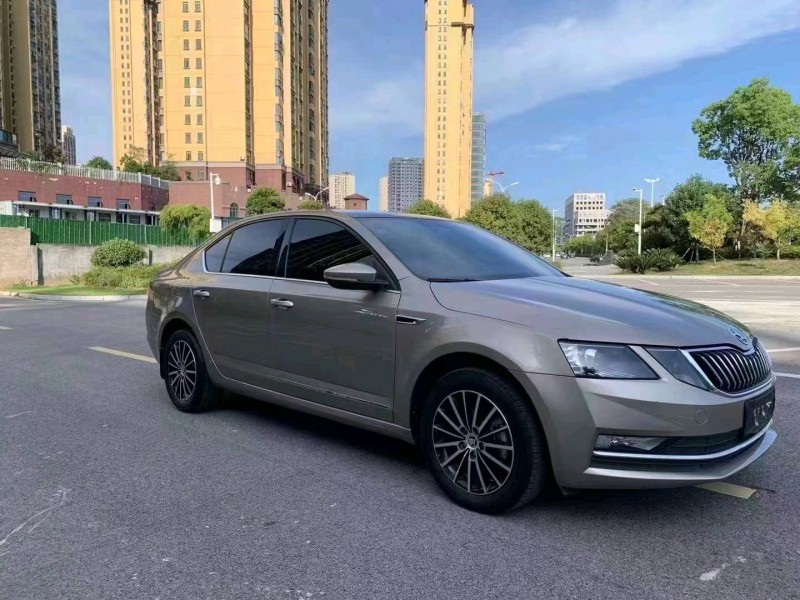 北京18年斯柯达明锐3