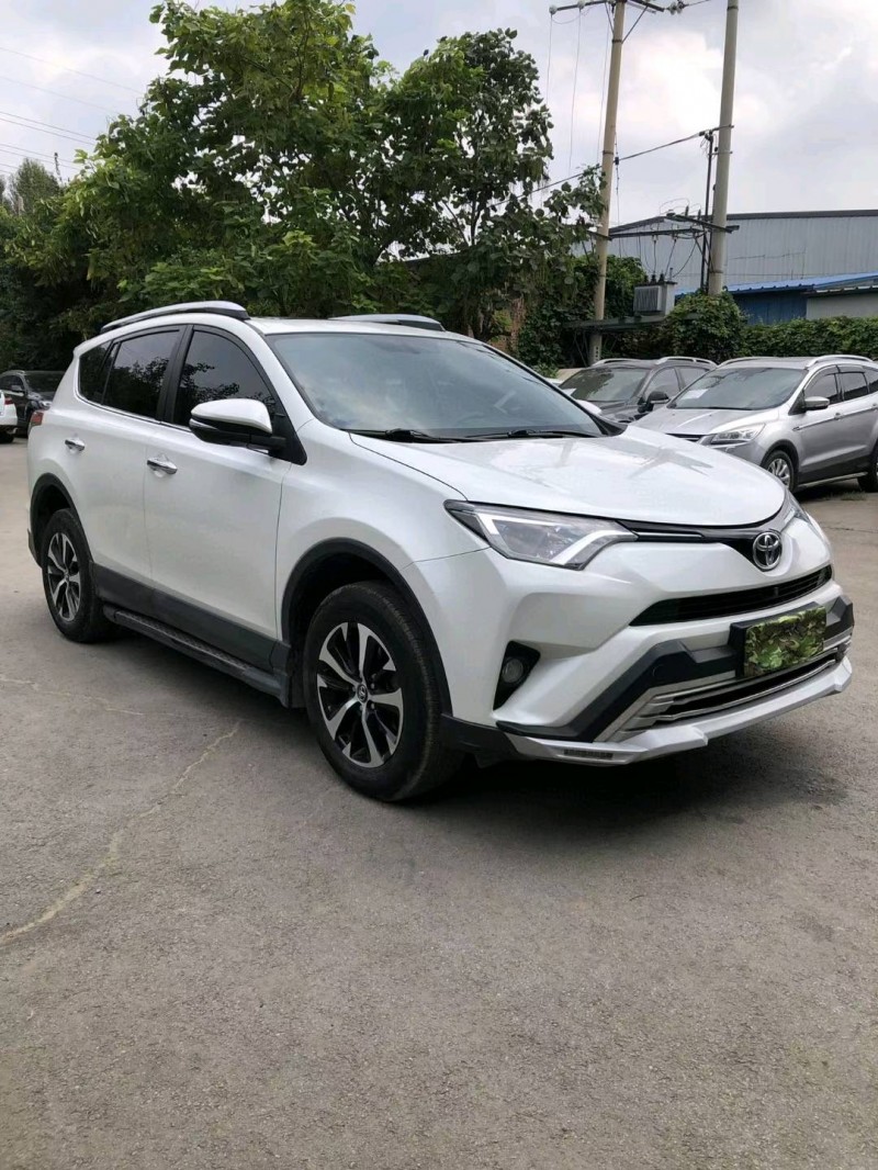 沈阳18年丰田RAV42
