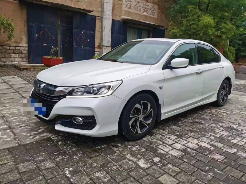 东营16年本田雅阁3
