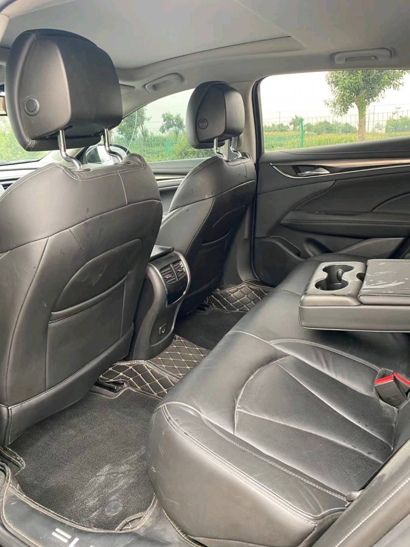 徐州19年别克君越5