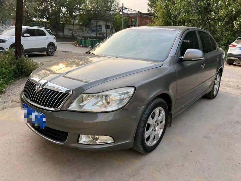 保定13年斯柯达明锐2