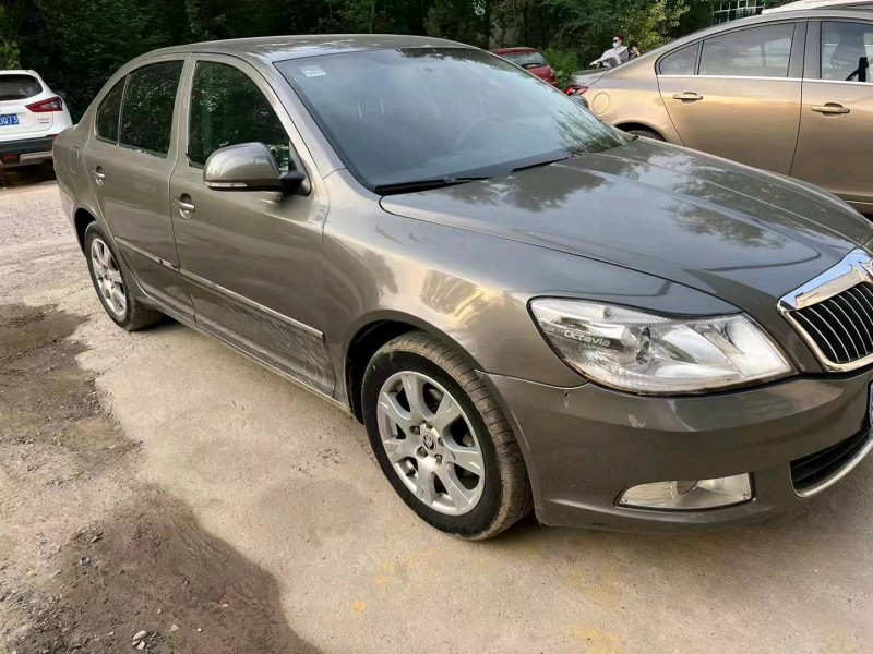 保定13年斯柯达明锐5