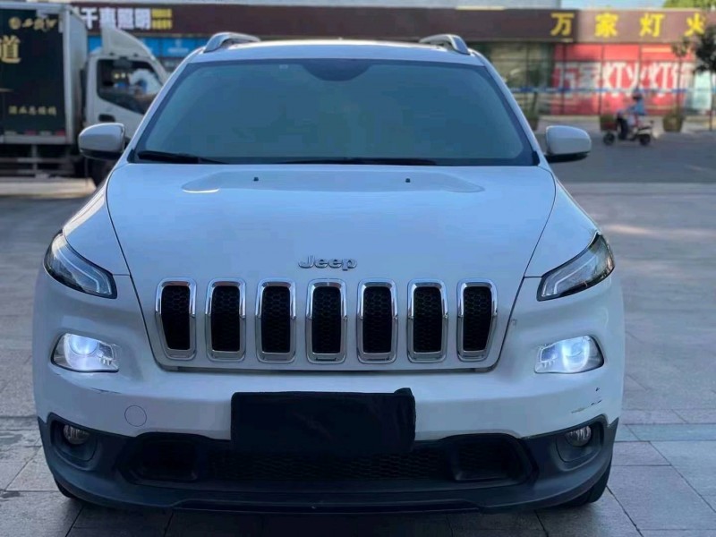 東營14年Jeep自由光1