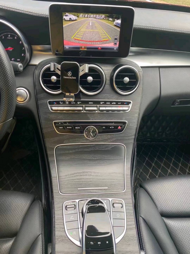 广州17年奔驰C8