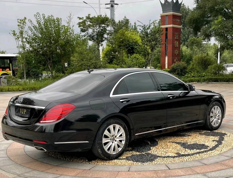 青岛14年奔驰S8