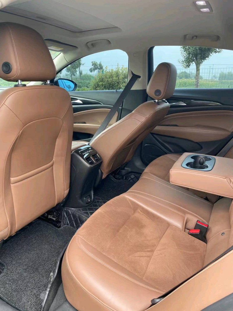 徐州18年别克君威5