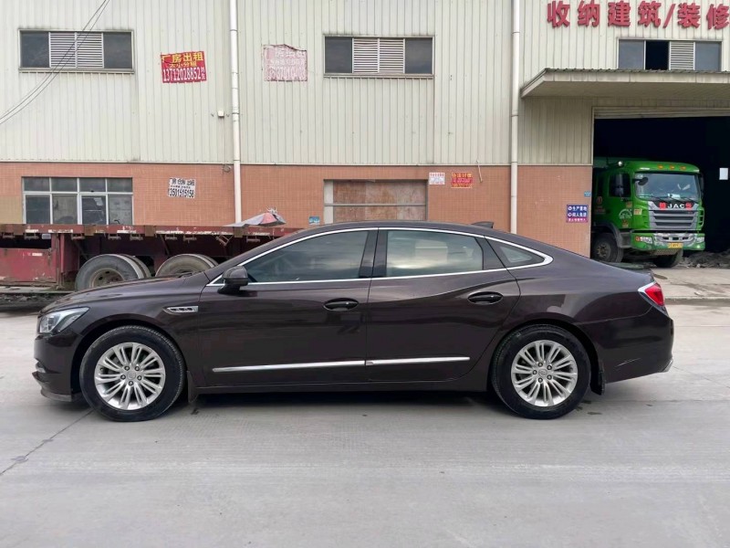 东莞17年别克君越8