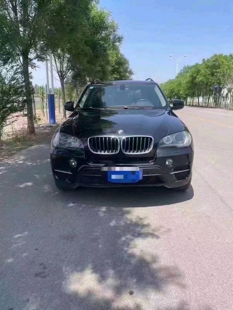 济宁12年宝马X57