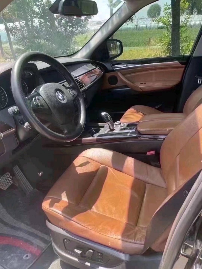 济宁12年宝马X52