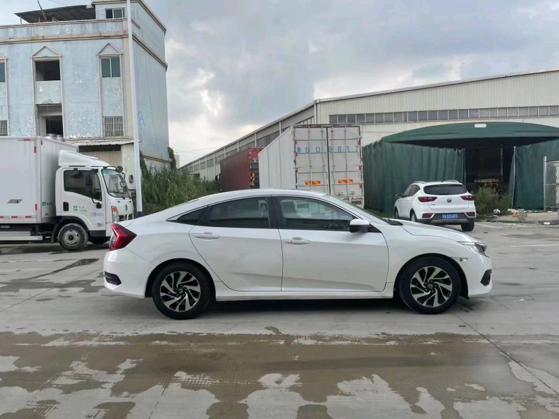 东莞17年本田思域7