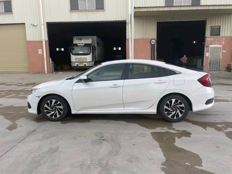 东莞17年本田思域8