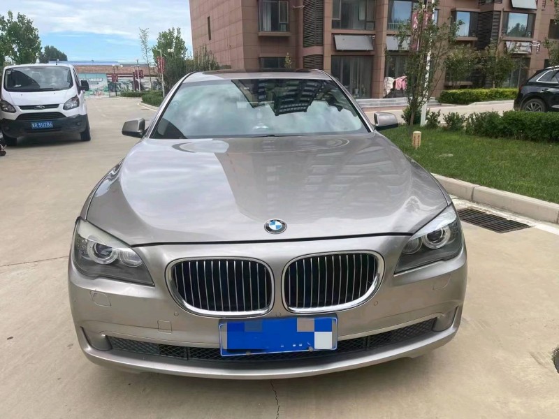保定12年宝马7系1