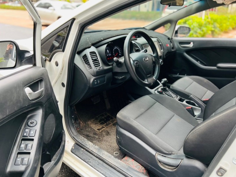 东莞19年起亚K36