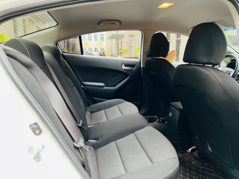 东莞19年起亚K34