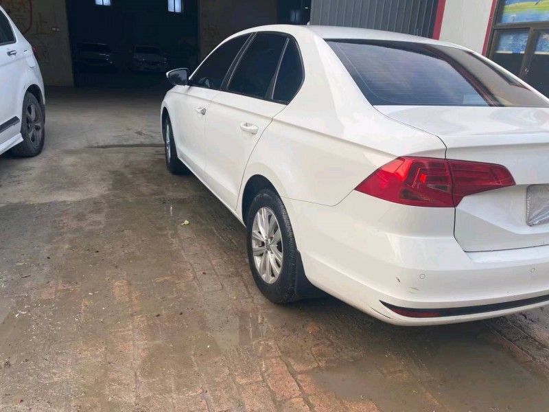 保定17年大众宝来7