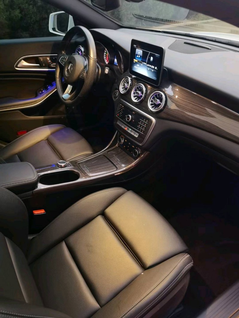 青岛18年奔驰CLA5