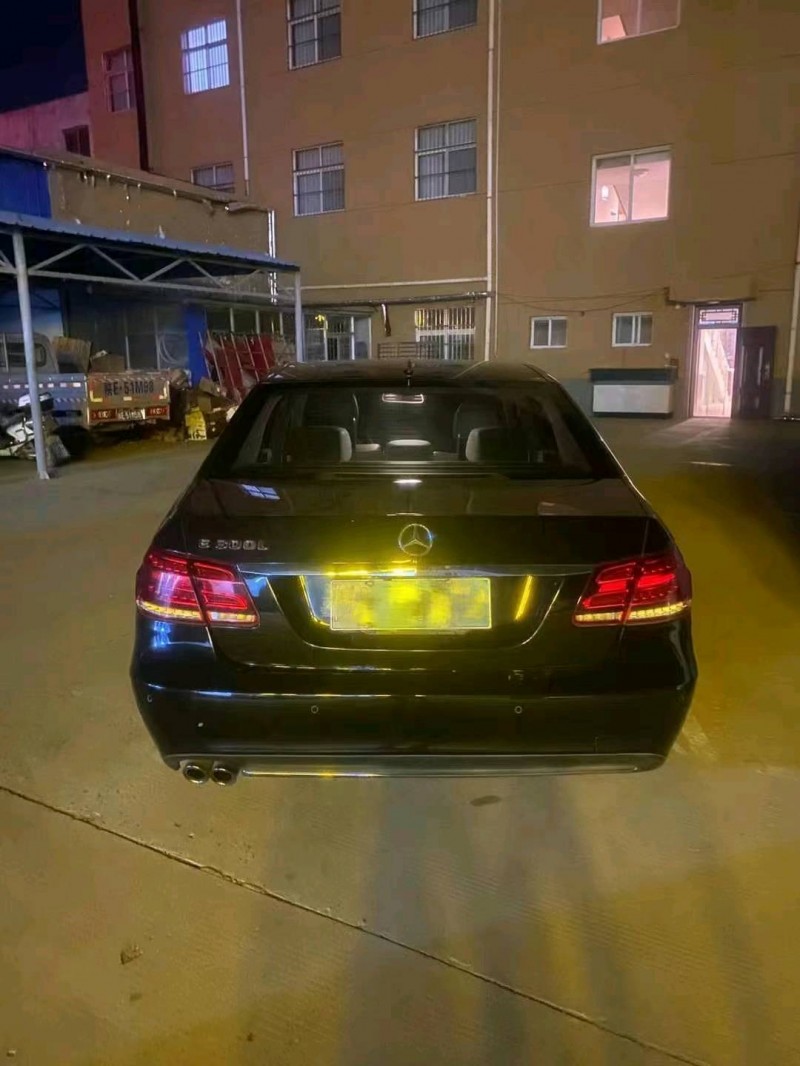 济宁14年奔驰E7