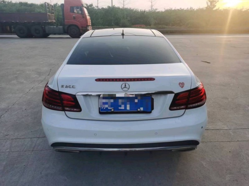徐州14年奔驰E8