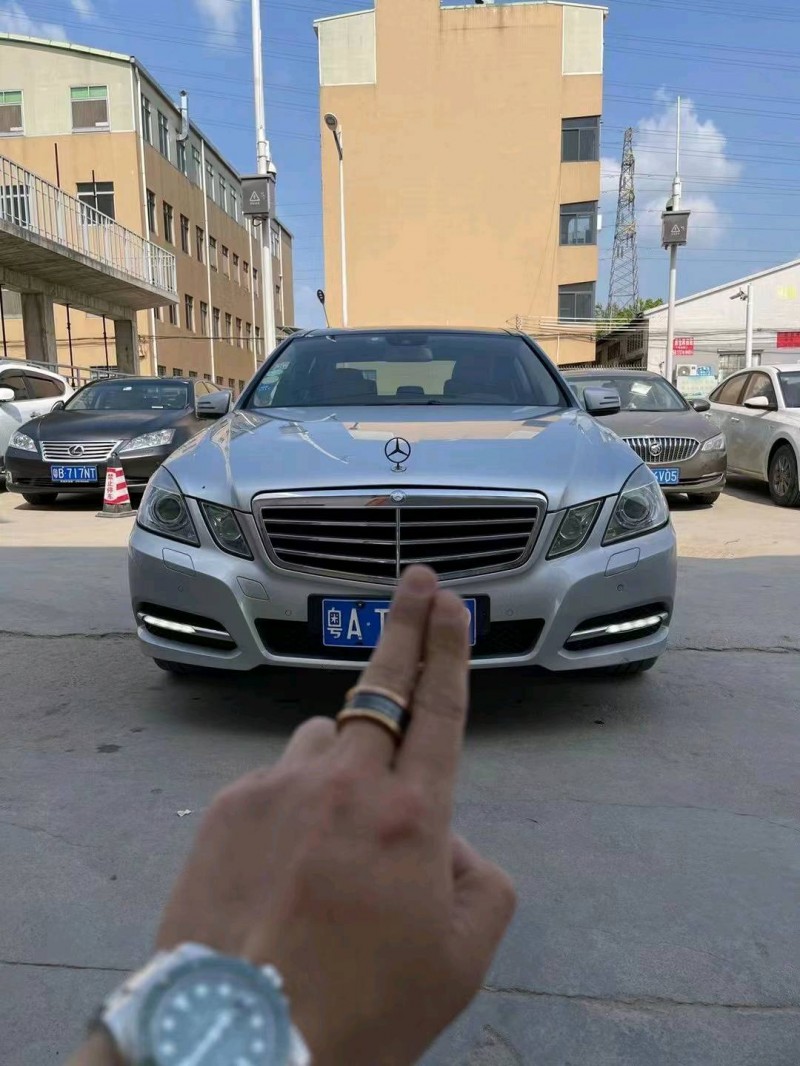 广州13年奔驰E1