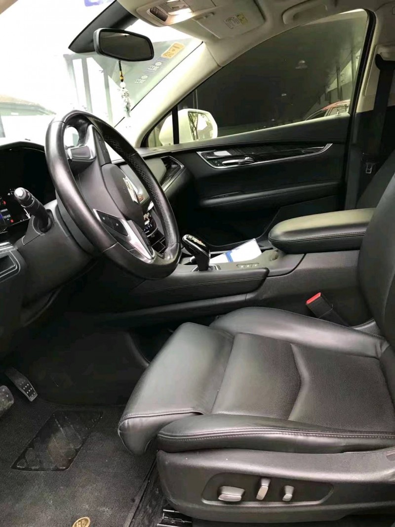 重慶16年凱迪拉克XT55