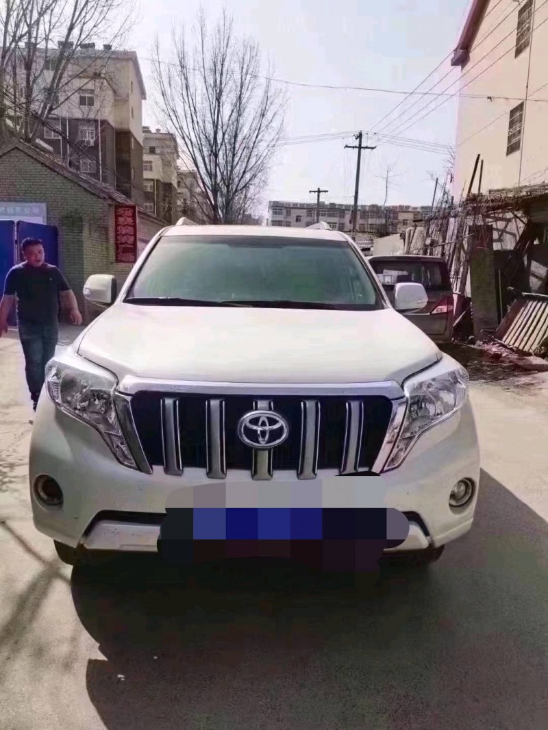 北京17年丰田普拉多1