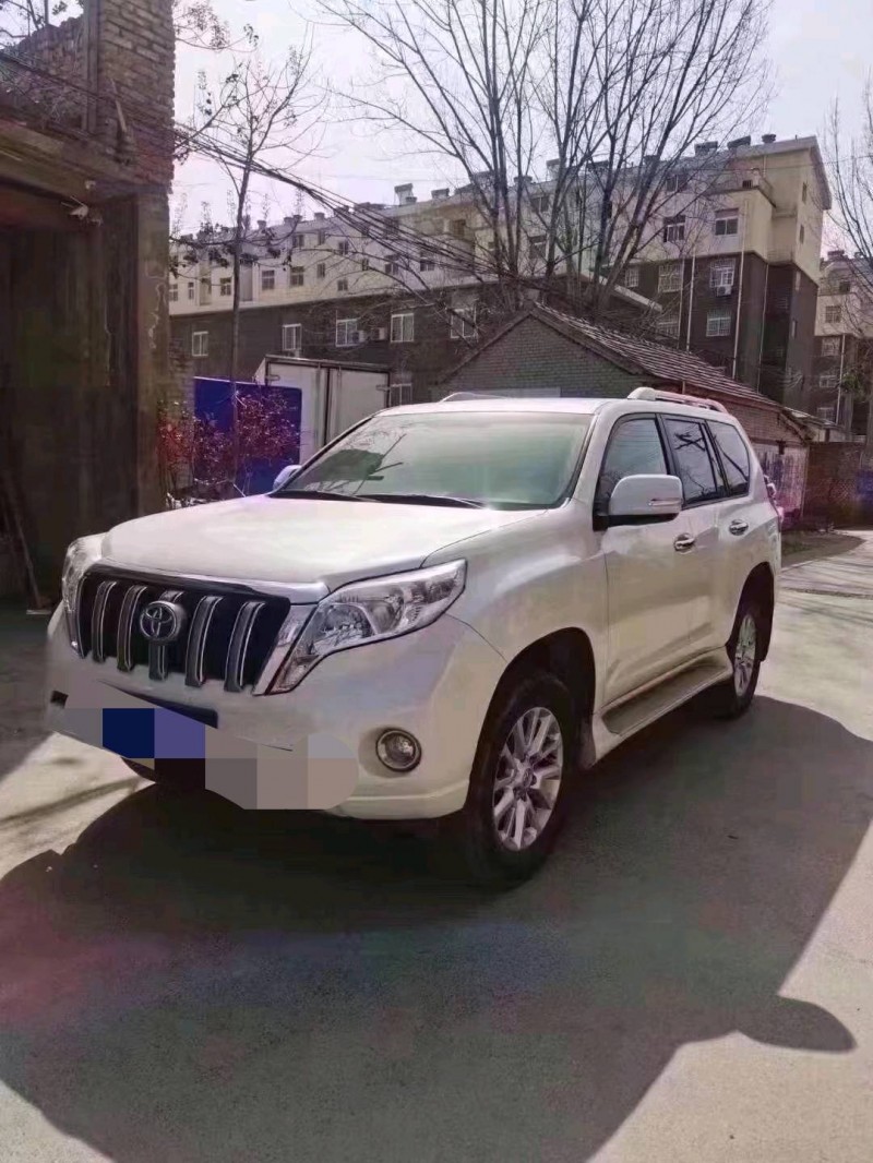 北京17年丰田普拉多2