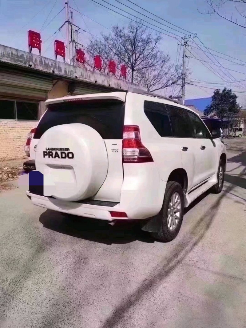 北京17年丰田普拉多3