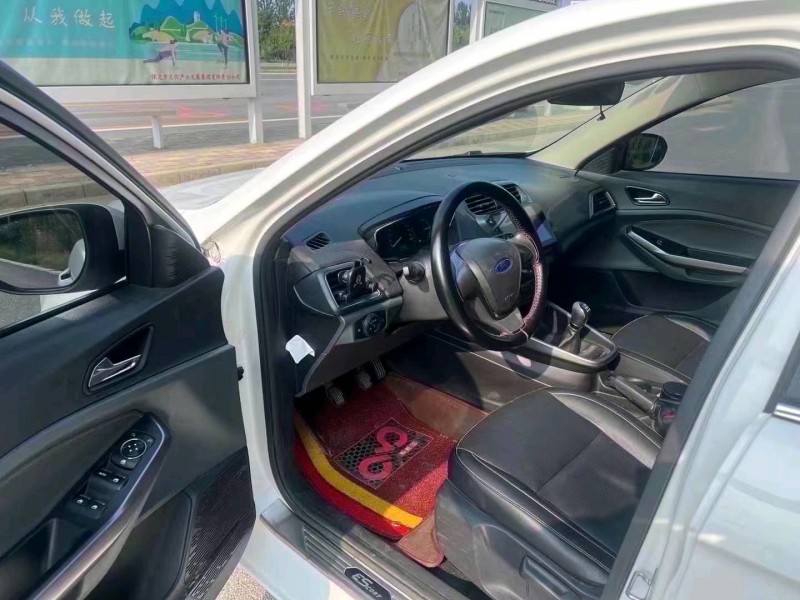 邢台17年福特福睿斯4