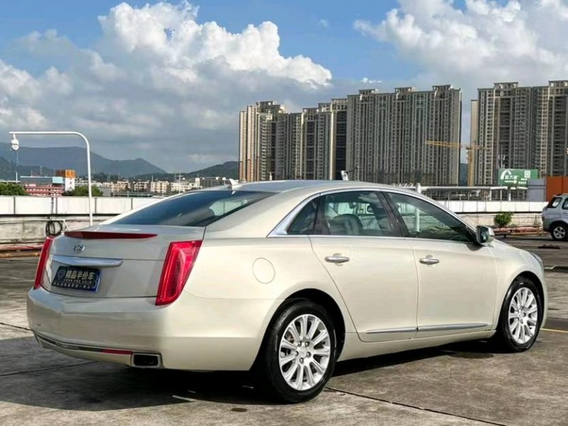 东莞16年凯迪拉克XTS8