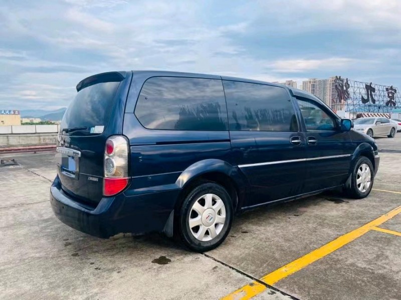 东莞07年别克GL83