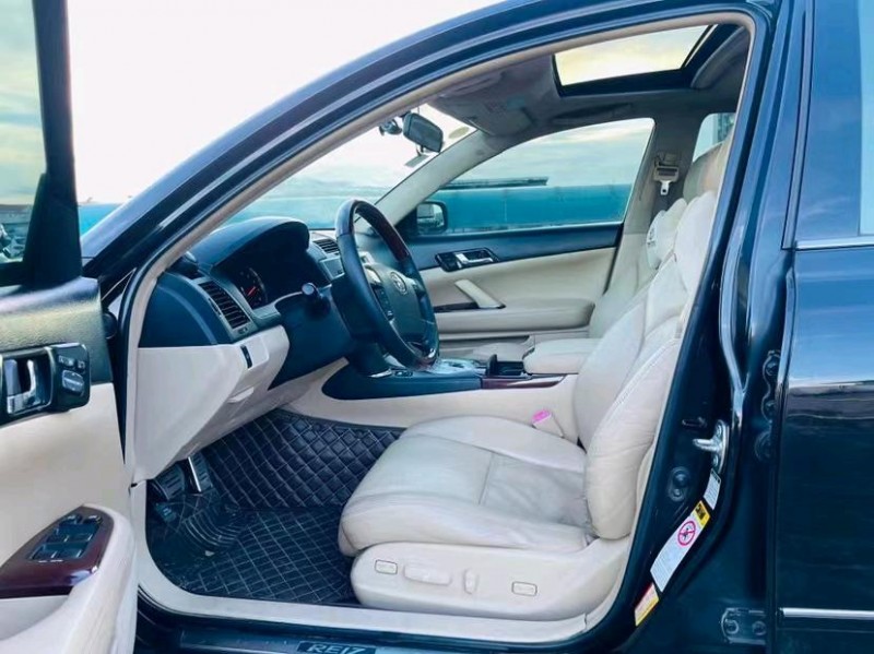 东莞07年丰田锐志5