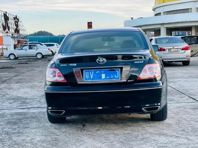 东莞07年丰田锐志9