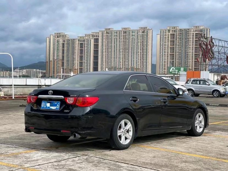 东莞11年丰田锐志8