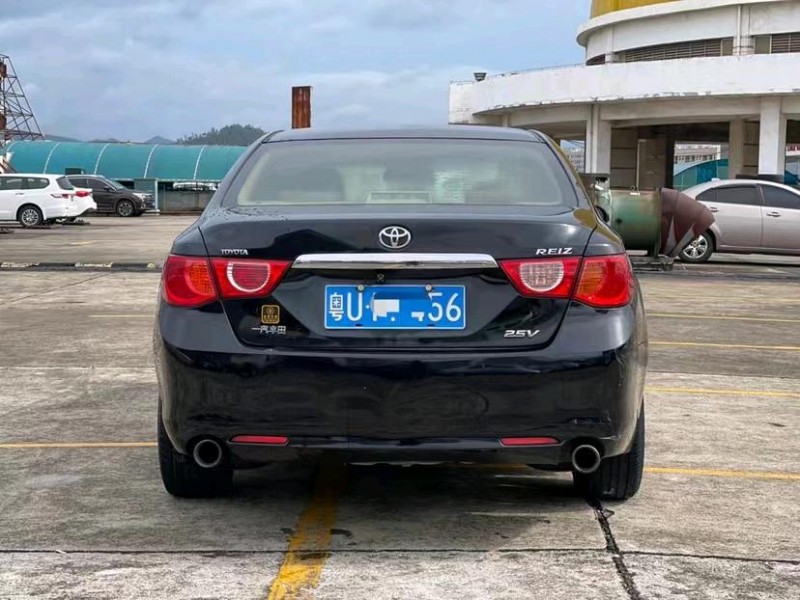 东莞11年丰田锐志9